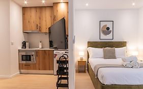 Campolide Charming Studios & Apartments